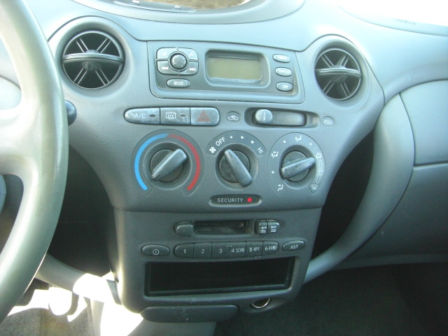 TOYOTA YARIS 1.0 VVT-I 68CV