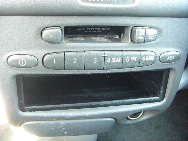 TOYOTA YARIS 1.0 VVT-I 68CV