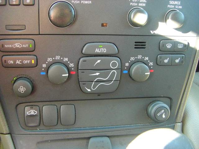 VOLVO V 70 2.4 D CROSS COUNTRY 163CV 4X4 AUTOMATICO