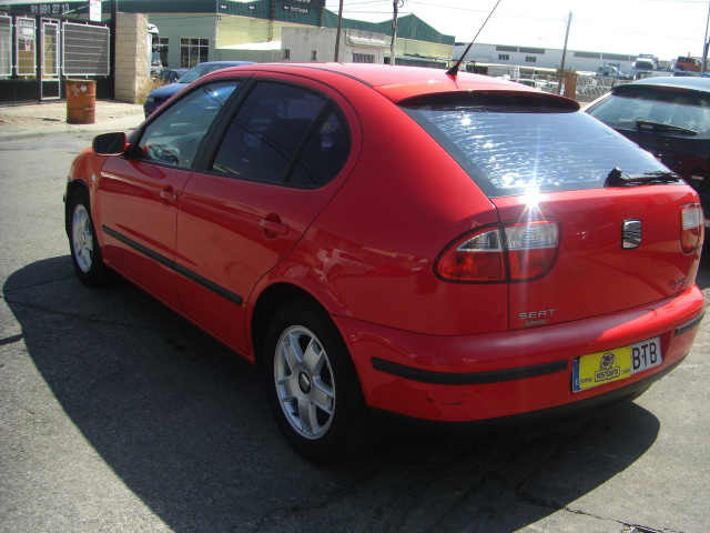 SEAT LEON 1.6 GASOLINA 105CV