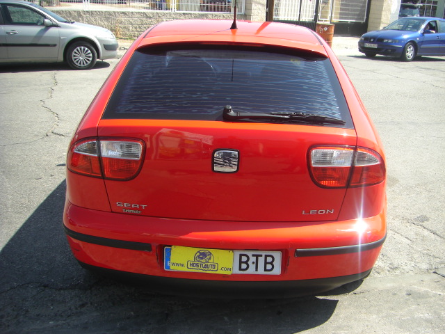 SEAT LEON 1.6 GASOLINA 105CV