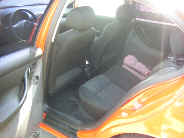 SEAT LEON 1.6 GASOLINA 105CV