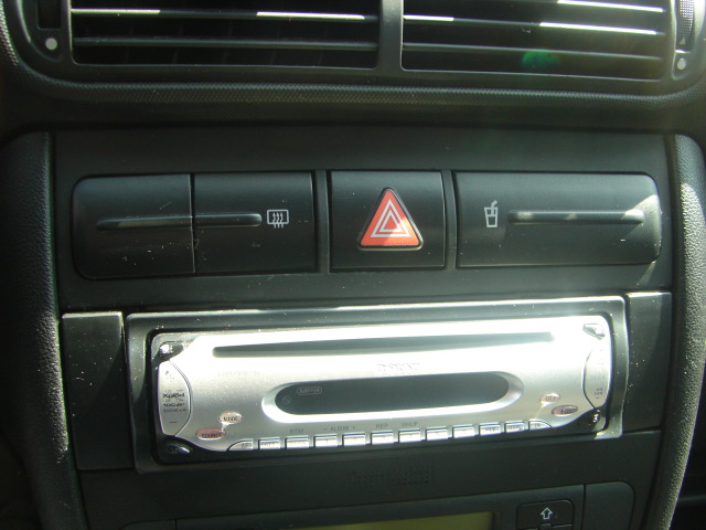 SEAT LEON 1.6 GASOLINA 105CV