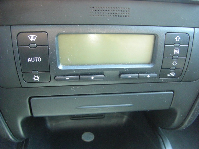 SEAT LEON 1.6 GASOLINA 105CV