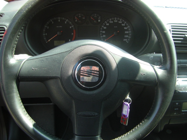 SEAT LEON 1.6 GASOLINA 105CV