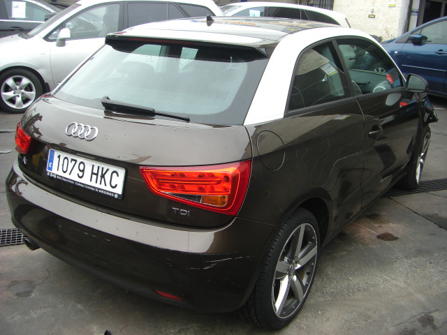 AUDI A-1 1.6 TDI 105CV