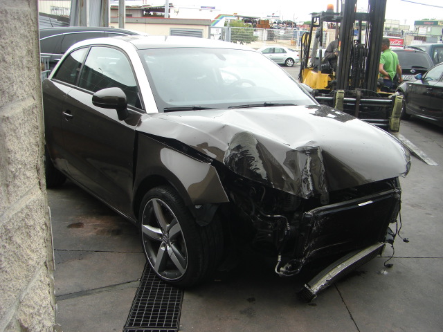 AUDI A-1 1.6 TDI 105CV