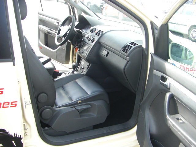 VOLKSWAGEN TOURAN 1.9 TDI 105CV DSG 7 PLAZAS