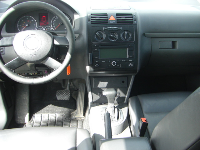 VOLKSWAGEN TOURAN 1.9 TDI 105CV DSG 7 PLAZAS