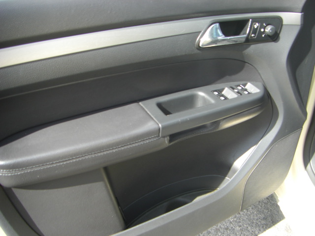 VOLKSWAGEN TOURAN 1.9 TDI 105CV DSG 7 PLAZAS