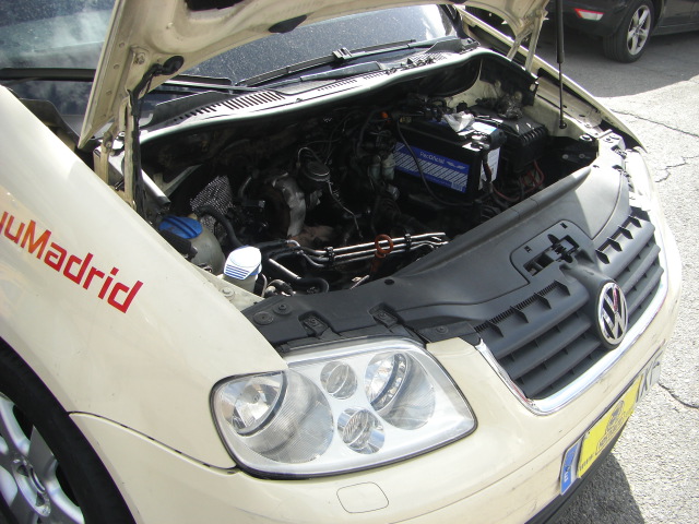 VOLKSWAGEN TOURAN 1.9 TDI 105CV DSG 7 PLAZAS