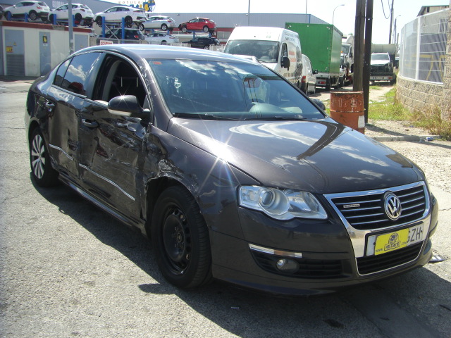 VOLKSWAGEN PASSAT 1.6 TDI 105CV BLUEMOTION