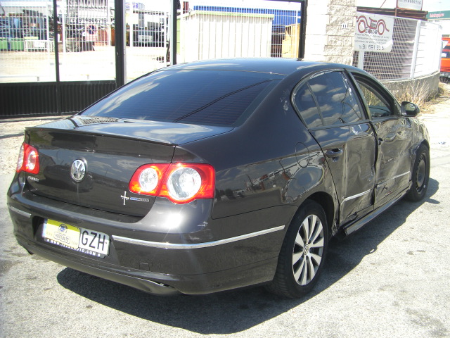 VOLKSWAGEN PASSAT 1.6 TDI 105CV BLUEMOTION