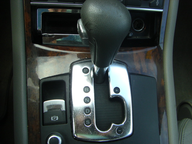 AUDI A-8 4.2 GASOLINA QUATTRO 335CV AUTOMATICO