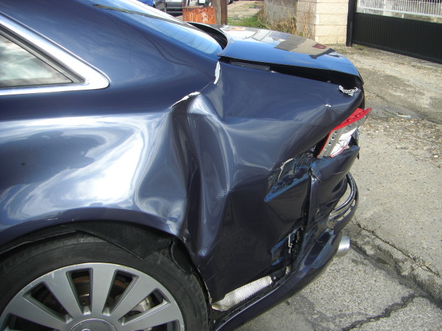 AUDI A-8 4.2 GASOLINA QUATTRO 335CV AUTOMATICO