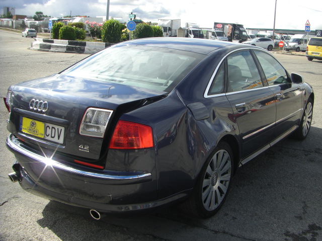 AUDI A-8 4.2 GASOLINA QUATTRO 335CV AUTOMATICO