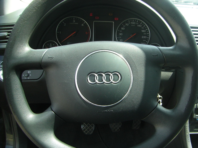 AUDI A-4 1.9 TDI 100CV