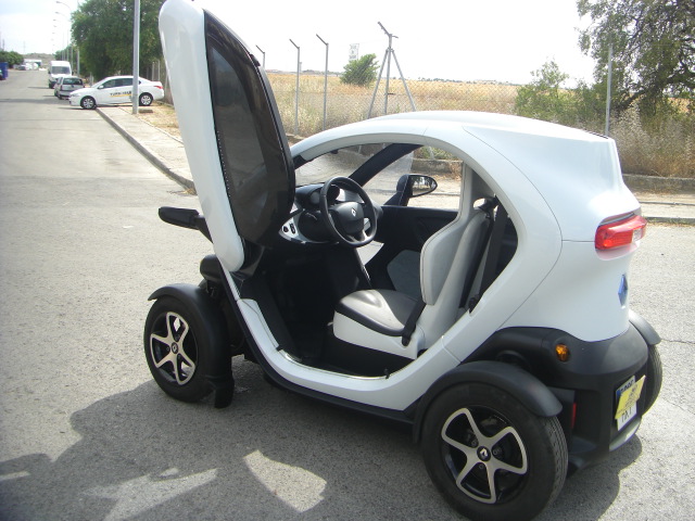 RENAULT TWIZY ELECTRICO BATERIA 2 PLAZAS