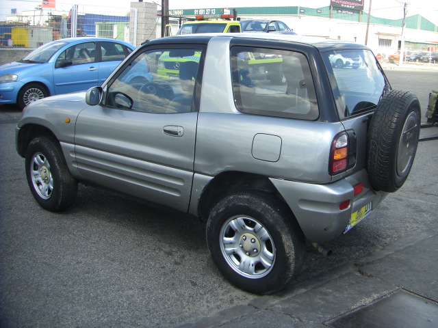 TOYOTA RAV4 2.0 GASOLINA 128CV