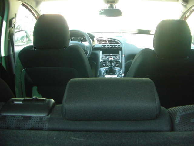 PEUGEOT 3008 1.6 HDI 110CV