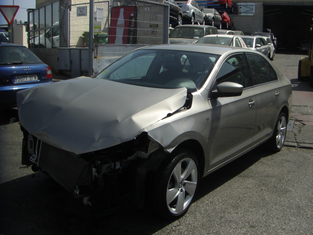 SEAT TOLEDO 1.6 TDI STYLE 105CV