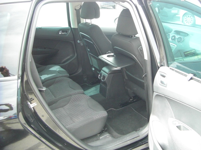 PEUGEOT 308 SW PREMIUN 1.6 HDI 110CV 7 PLAZAS