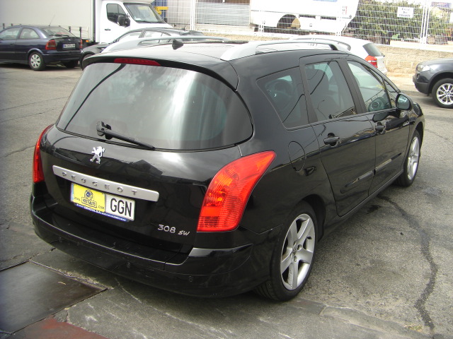 PEUGEOT 308 SW PREMIUN 1.6 HDI 110CV 7 PLAZAS