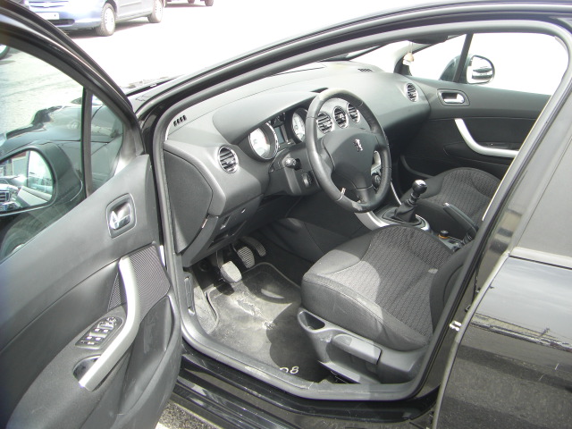 PEUGEOT 308 SW PREMIUN 1.6 HDI 110CV 7 PLAZAS