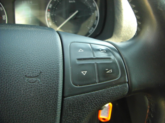 SKODA OCTAVIA DSG 2.0 TDI 140CV 