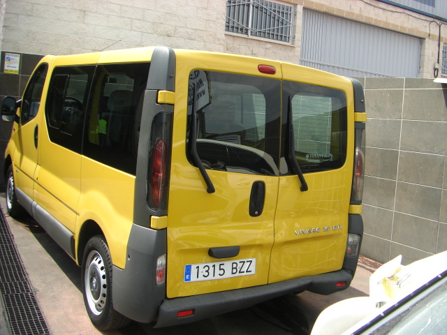 OPEL VIVARO 1.9 DCI 100CV KOMBI 6 PLAZAS