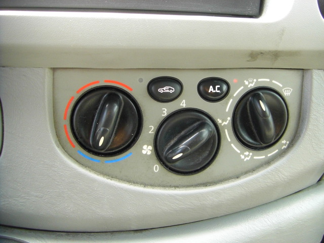 OPEL VIVARO 1.9 DCI 100CV KOMBI 6 PLAZAS