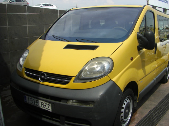 OPEL VIVARO 1.9 DCI 100CV KOMBI 6 PLAZAS
