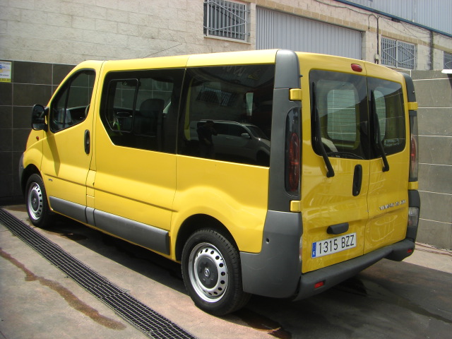 OPEL VIVARO 1.9 DCI 100CV KOMBI 6 PLAZAS