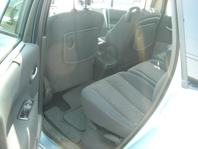 RENAULT GRAND SCENIC 1.9 DCI 130CV 7 PLAZAS AUTOMATICA