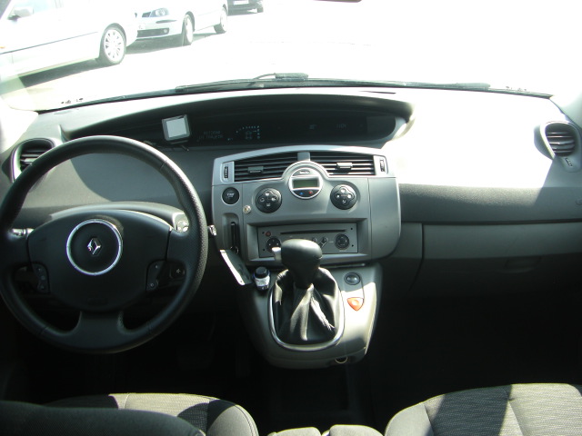 RENAULT GRAND SCENIC 1.9 DCI 130CV 7 PLAZAS AUTOMATICA