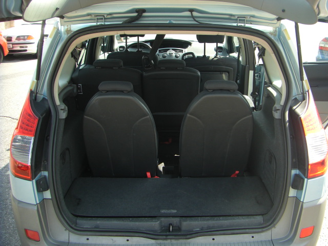 RENAULT GRAND SCENIC 1.9 DCI 130CV 7 PLAZAS AUTOMATICA