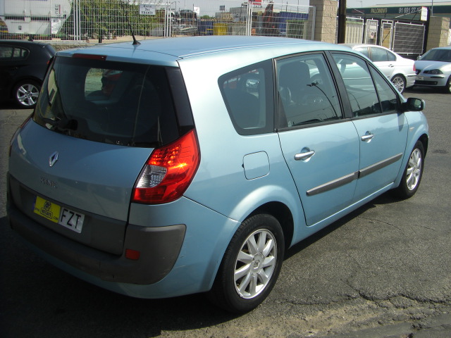 RENAULT GRAND SCENIC 1.9 DCI 130CV 7 PLAZAS AUTOMATICA