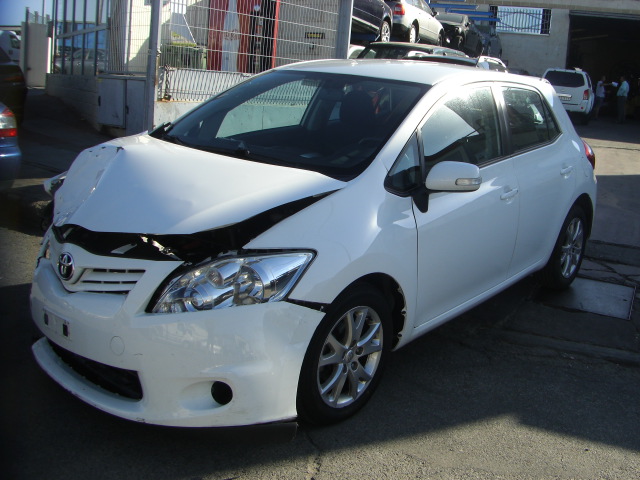 TOYOTA AURIS 1.6 GASOLINA 132CV