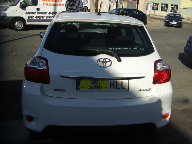 TOYOTA AURIS 1.6 GASOLINA 132CV
