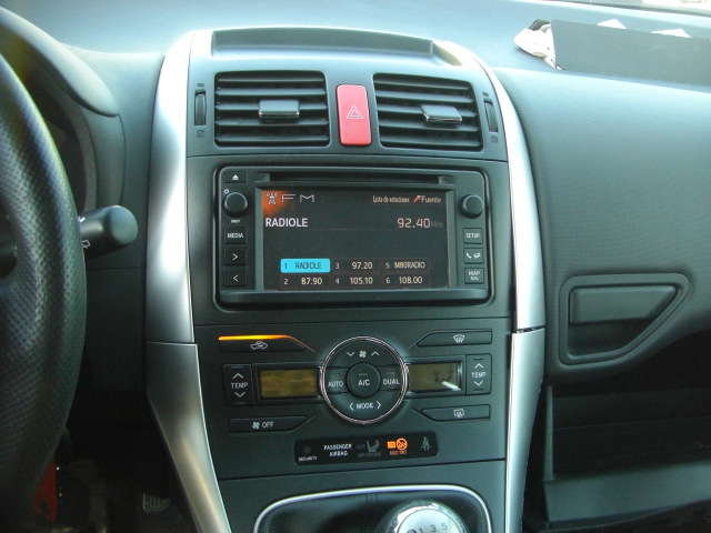 TOYOTA AURIS 1.6 GASOLINA 132CV