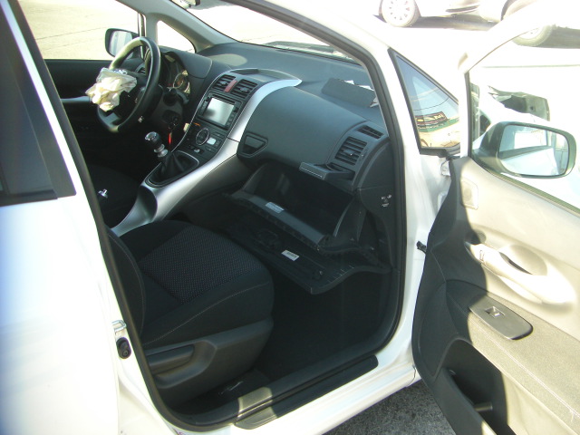 TOYOTA AURIS 1.6 GASOLINA 132CV