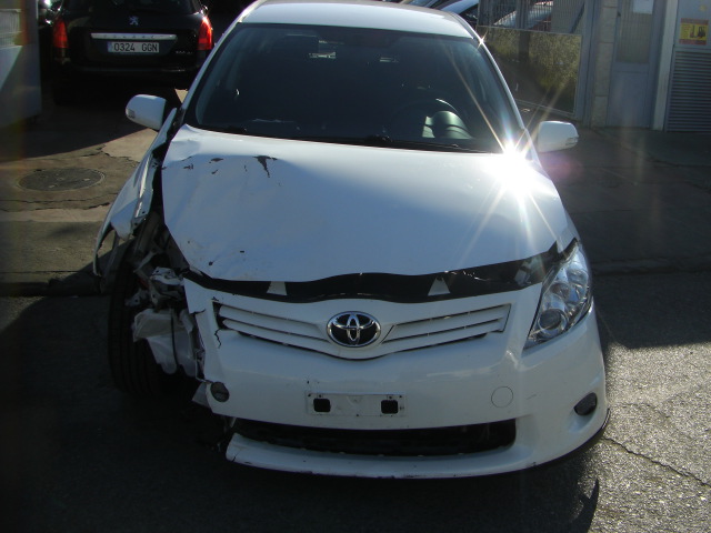 TOYOTA AURIS 1.6 GASOLINA 132CV