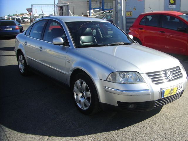 VOLKSWAGEN PASSAT 1.9 TDI 130CV