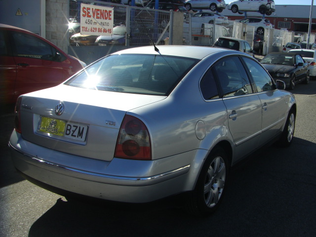 VOLKSWAGEN PASSAT 1.9 TDI 130CV