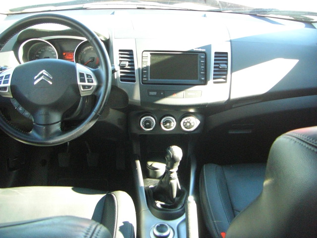 CITROEN C-CROSSER 2.2 HDI 156CV BREA 4X4 7 PLAZAS CITROEN C-CROSSER 2.2 HDI 156CV BREA 4X4 7 PLAZAS