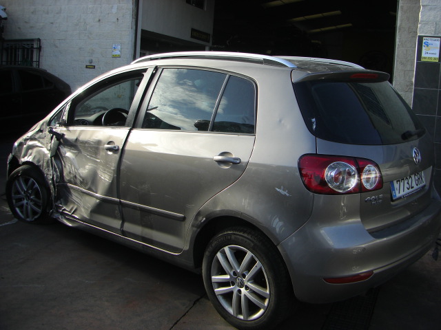 VOLKSWAGEN GOLF PLUS 1.6 TDI 105CV