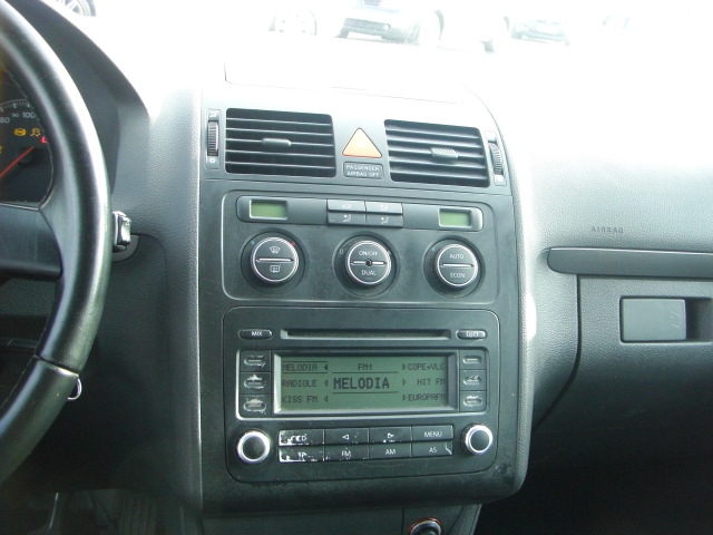 VOLKSWAGEN TOURAN 2.0 TDI 140CV