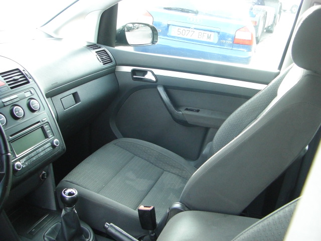 VOLKSWAGEN TOURAN 2.0 TDI 140CV