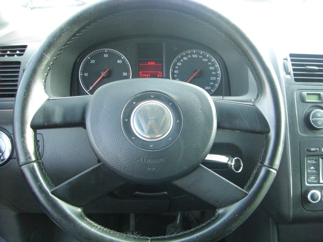 VOLKSWAGEN TOURAN 2.0 TDI 140CV