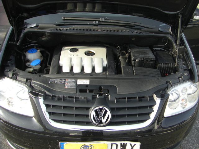 VOLKSWAGEN TOURAN 2.0 TDI 140CV